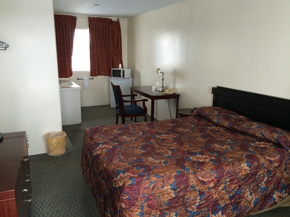 Motel Red Deer Inn & Suites
