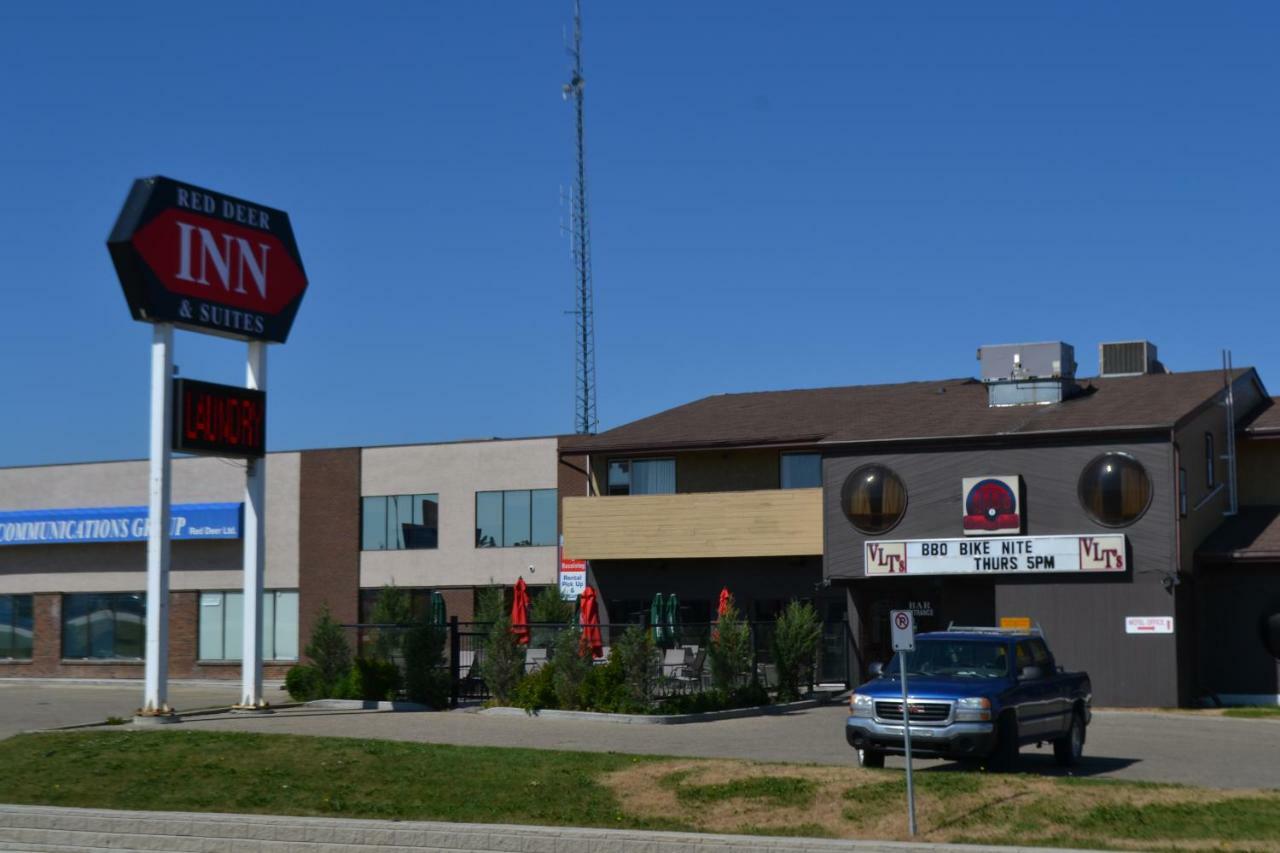 Red Deer Inn & Suites Motel 2*