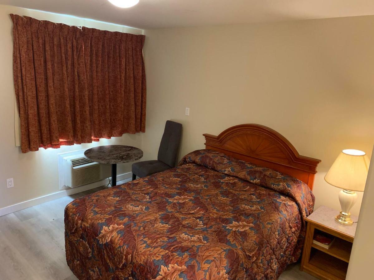Red Deer Inn & Suites 2* Red Deer