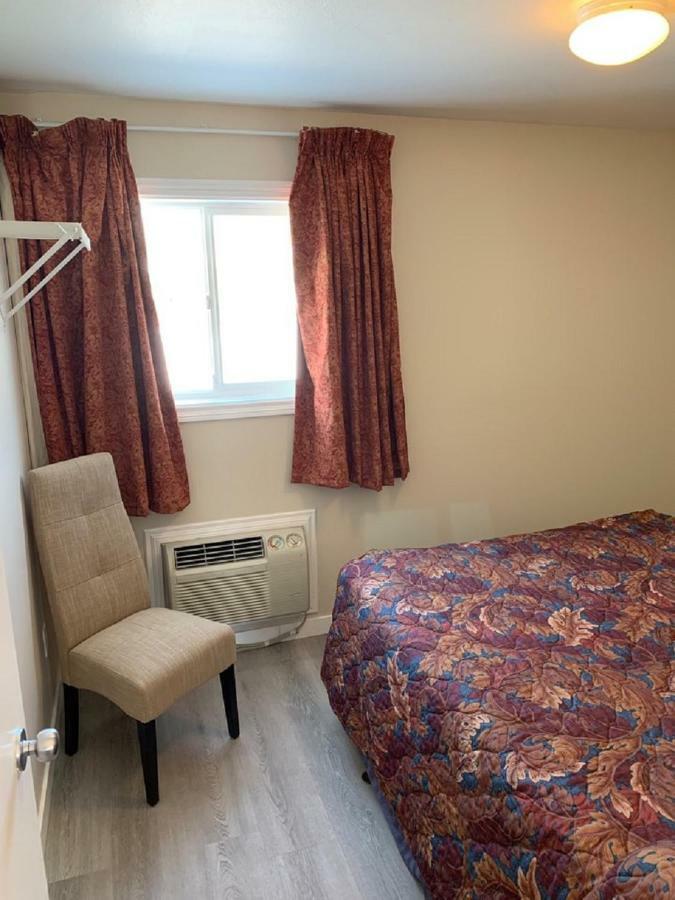 Motel Red Deer Inn & Suites